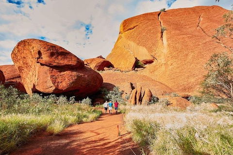 Explore Uluru: 7 Hours Guide Tour At Sunrise With Light Breakfast - Accommodation Gold Coast 2