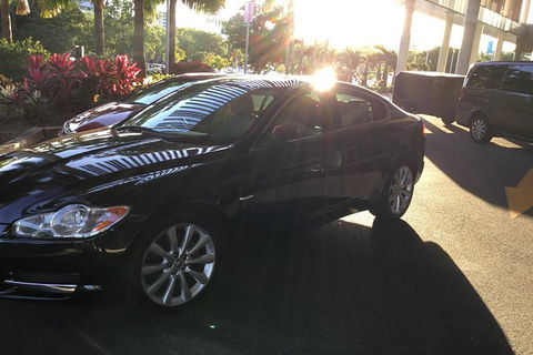 Jaguar Limousine Transfer Cairns Airport To City Or Return - Accommodation Gold Coast 3