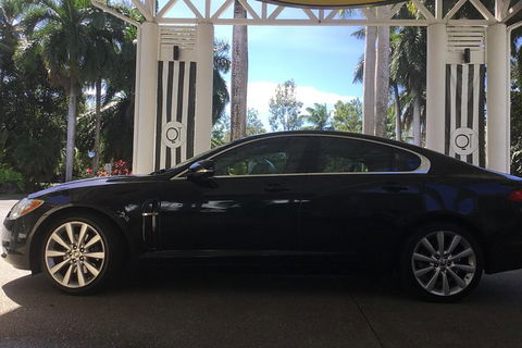 Jaguar Limousine Transfer Cairns Airport To Palm Cove - Accommodation Gold Coast 1