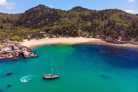 Helicopter And Magnetic Island Sailing - Accommodation Gold Coast 5