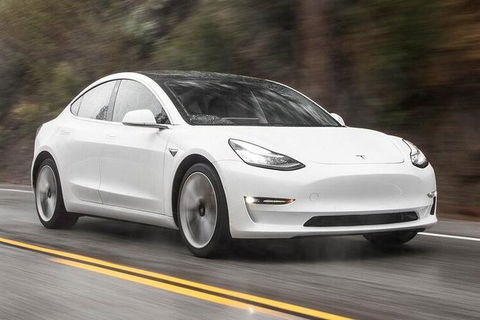 Adelaide Airport Departure Transfer In A Tesla Model3 EV - 1 Gold Coast 1