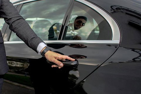 Adelaide Airport (ADL) To City Center To Airport - Private Transfer - 1 Gold Coast 2