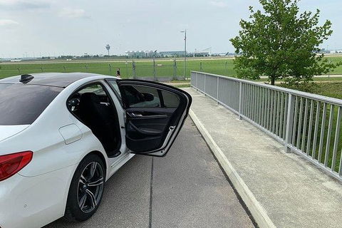 Private Transfer: Avalon International Airport (AVV) To Melbourne - Gold Coast 4U 4