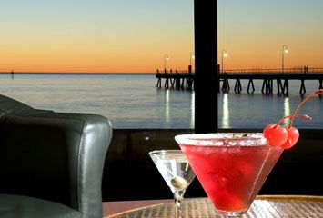 Horizons Cocktail Lounge - Accommodation Gold Coast 0