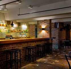 Establishment - Accommodation Gold Coast 1