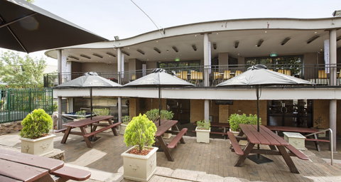 Castle Hill Tavern - Accommodation Gold Coast 1