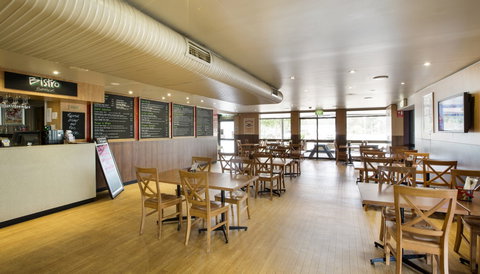 Castle Hill Tavern - Accommodation Gold Coast 2