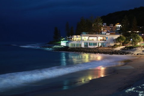 Oskars On Burleigh - Accommodation Gold Coast 0