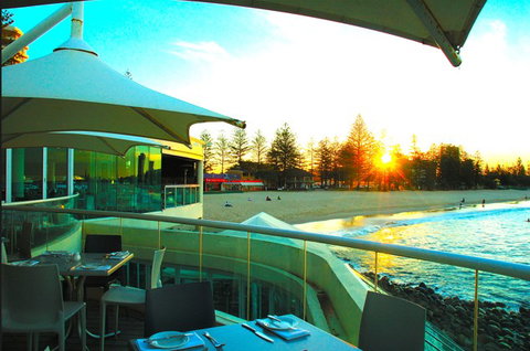 Oskars On Burleigh - Accommodation Gold Coast 2