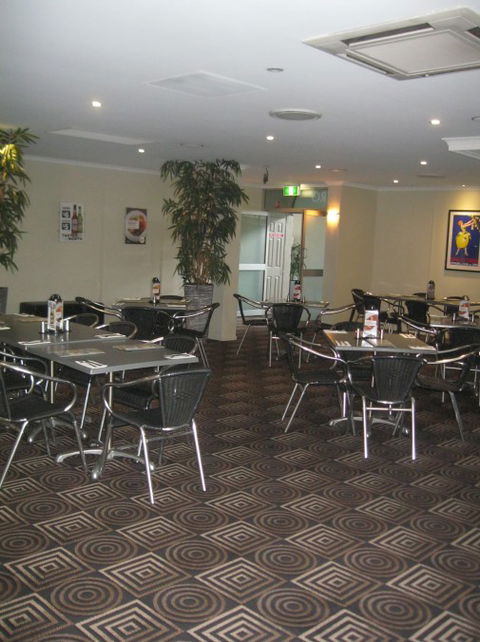 Cleveland Tavern - Accommodation Gold Coast 6