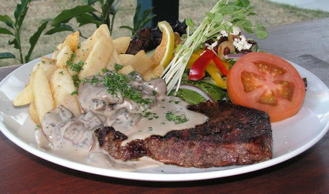 Fairways Tavern - Accommodation Gold Coast 1