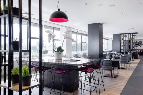 MRepublic Restaurant, Bar And Lounge - Accommodation Gold Coast 1