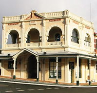 Empire Hotel - Accommodation Gold Coast