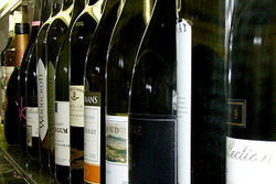 Riverview Hotel & Kains Bar & Restaurant - Gold Coast 4U 1