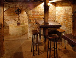 Rose And Crown - Accommodation Gold Coast 2