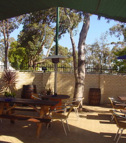 Hale Road Tavern - Accommodation Gold Coast 2