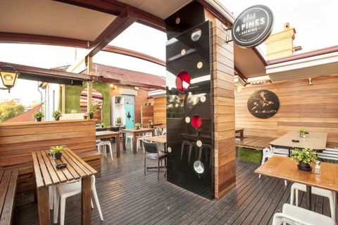 The Fox Hotel - Accommodation Gold Coast 6