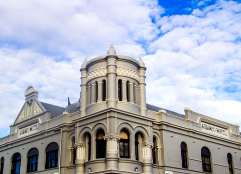 Subiaco Hotel - Accommodation Gold Coast 1