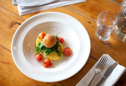 A Bite To Eat, A Drink As Well - Accommodation Gold Coast 2