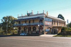 Caledonia Hotel - Accommodation Gold Coast 0