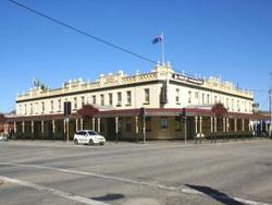 Soden's Australia Hotel - Accommodation Gold Coast 0