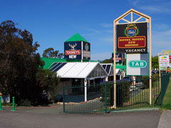 Oaks Hotel - Accommodation Gold Coast 1