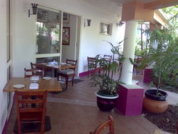 Clifton Capers Bar & Grill - Accommodation Gold Coast 2