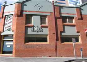 Elm's Family Hotel - Accommodation Gold Coast 0