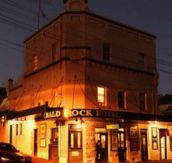 Bald Rock Hotel - Accommodation Gold Coast 0