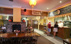Albion Park Hotel - Accommodation Gold Coast 2