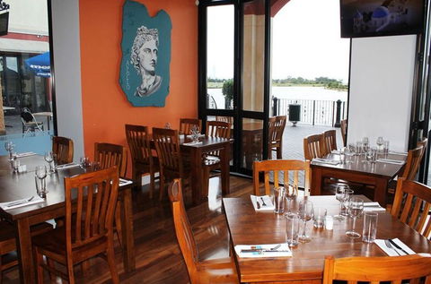 Athenia Restaurant & Bar - Accommodation Gold Coast 2