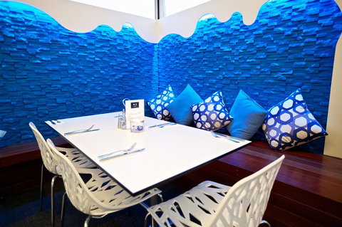 Fish Roe Gourmet Fish & Chippery - Accommodation Gold Coast 1