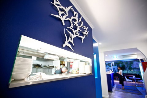 Fish Roe Gourmet Fish & Chippery - Accommodation Gold Coast 5