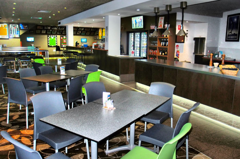 Central Lane Hotel - 1 Gold Coast 5