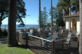 Ocean Beach Hotel - Accommodation Gold Coast 2