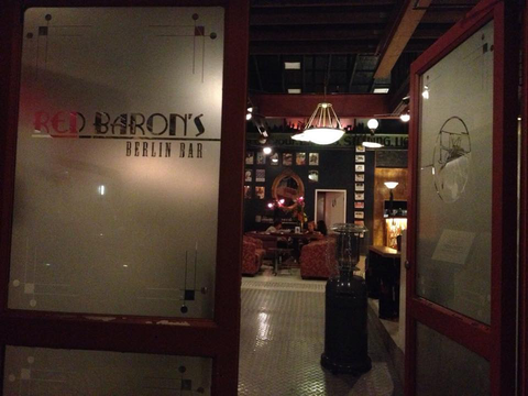 Red Baron's Lounge Bar - Accommodation Gold Coast 3