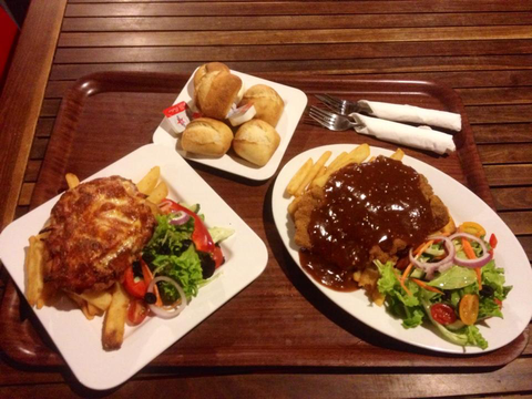The Caves Country Pub - Accommodation Gold Coast 1