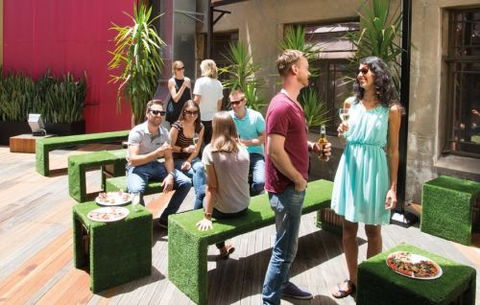 Oasis Bar - Accommodation Gold Coast 0