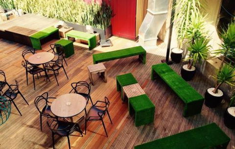 Oasis Bar - Accommodation Gold Coast 1