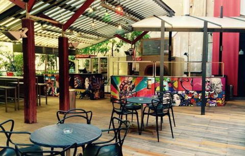 Oasis Bar - Accommodation Gold Coast 2