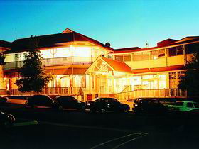 Loxton Community Hotel Motel - Accommodation Gold Coast 0