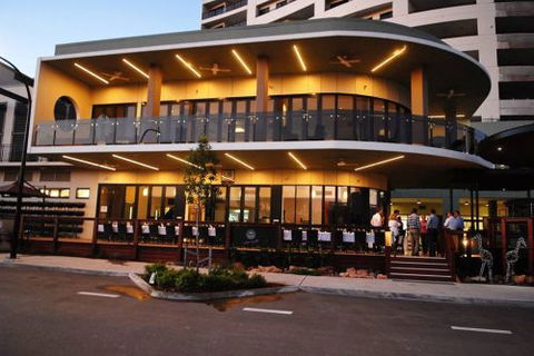 Q Bar & Brasserie On The Avenue - Accommodation Gold Coast 1