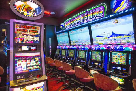 Magpies Sporting Club - 1 Gold Coast 4