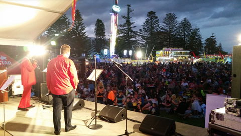 A Luminous Christmas At The Entrance - Accommodation Gold Coast 0