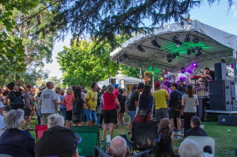 Stanthorpe Apple And Grape Harvest Festival - Accommodation Gold Coast 2