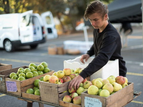 Carlton Farmers' Market - Accommodation Gold Coast 0