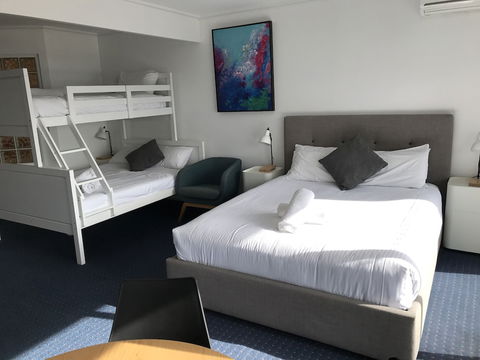 North Pier Hotel - Accommodation Gold Coast 5