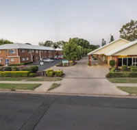 Emerald Maraboon Motor Inn - 1 Gold Coast