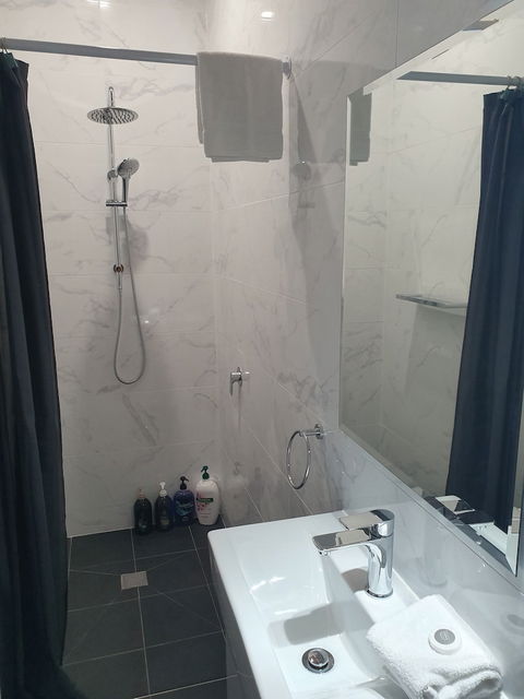 Hotel Blue - 1 Gold Coast 5
