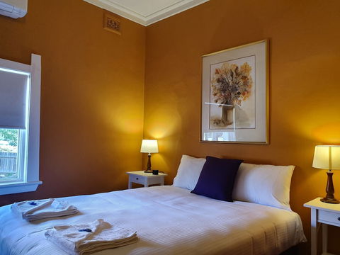 Hotel Blue - 1 Gold Coast 3